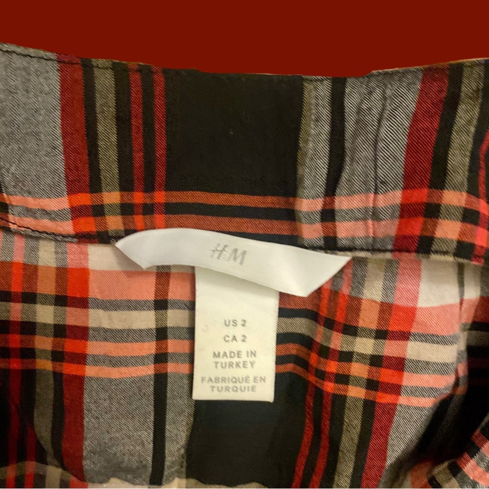 🍷red and black plaid ribbon tie blouse🍷 - Picture 2 of 4